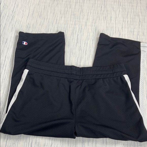 Like new Champion Ventilated Capri Warm Up - Picture 4 of 6
